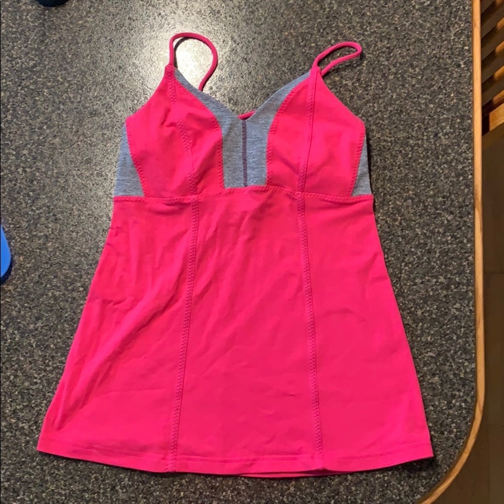 Lululemon cross back pink tank size 6